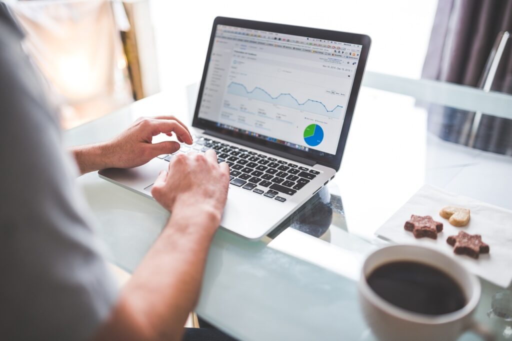 5 Best Team Communication Apps for Collaboration in 2023 analytics, charts, graphics