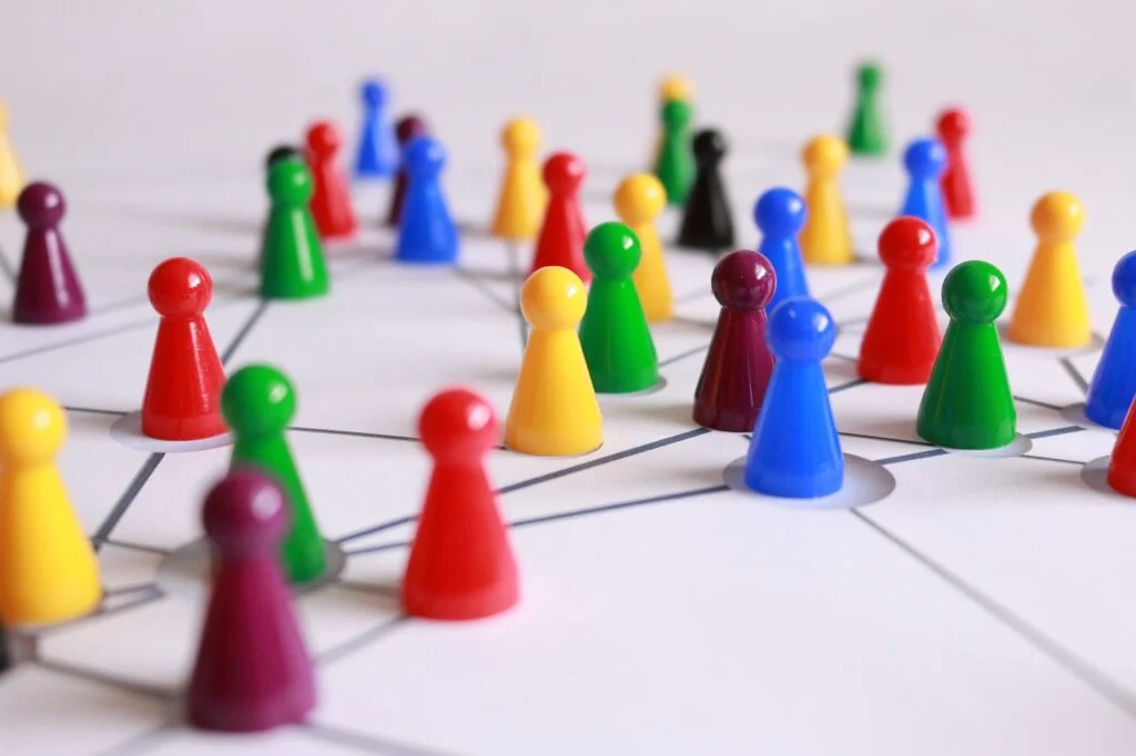 Hierarchal Vs Flat Organizational Structure: Which is Better play stone, network, networked, flat organizational structure