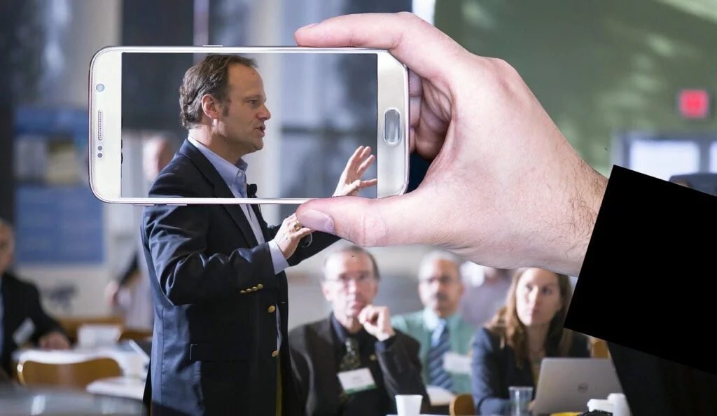 No Cash, No Problem: How to Motivate Employees Without Money video recording, conference, public speaking-3767454.jpg
